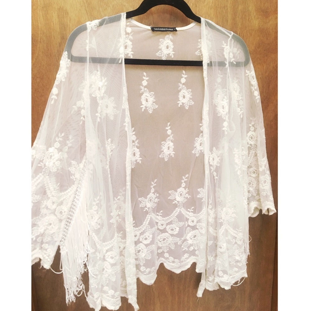 White lace kimono